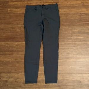 Liverpool Women's Skinny Pants - Hunter Green